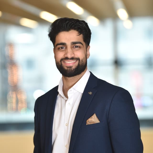 Zaryab Hussain, ICAEW Chartered Accountant